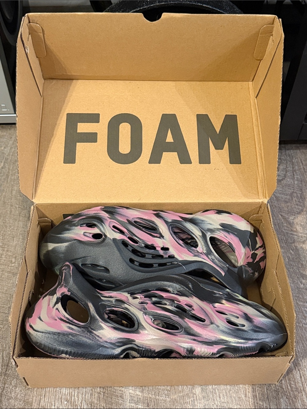 Adidas Originals YZY Yeezy Foam Runner RNNR - MX Carbon EVA - Men’s sz 11 - New!